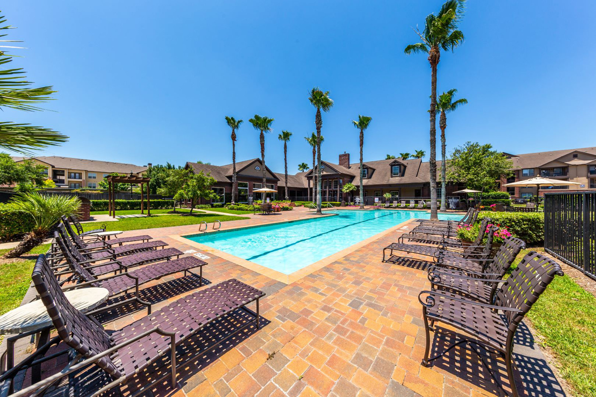 Energy Corridor Apartments Aventura on Briar Forest Home