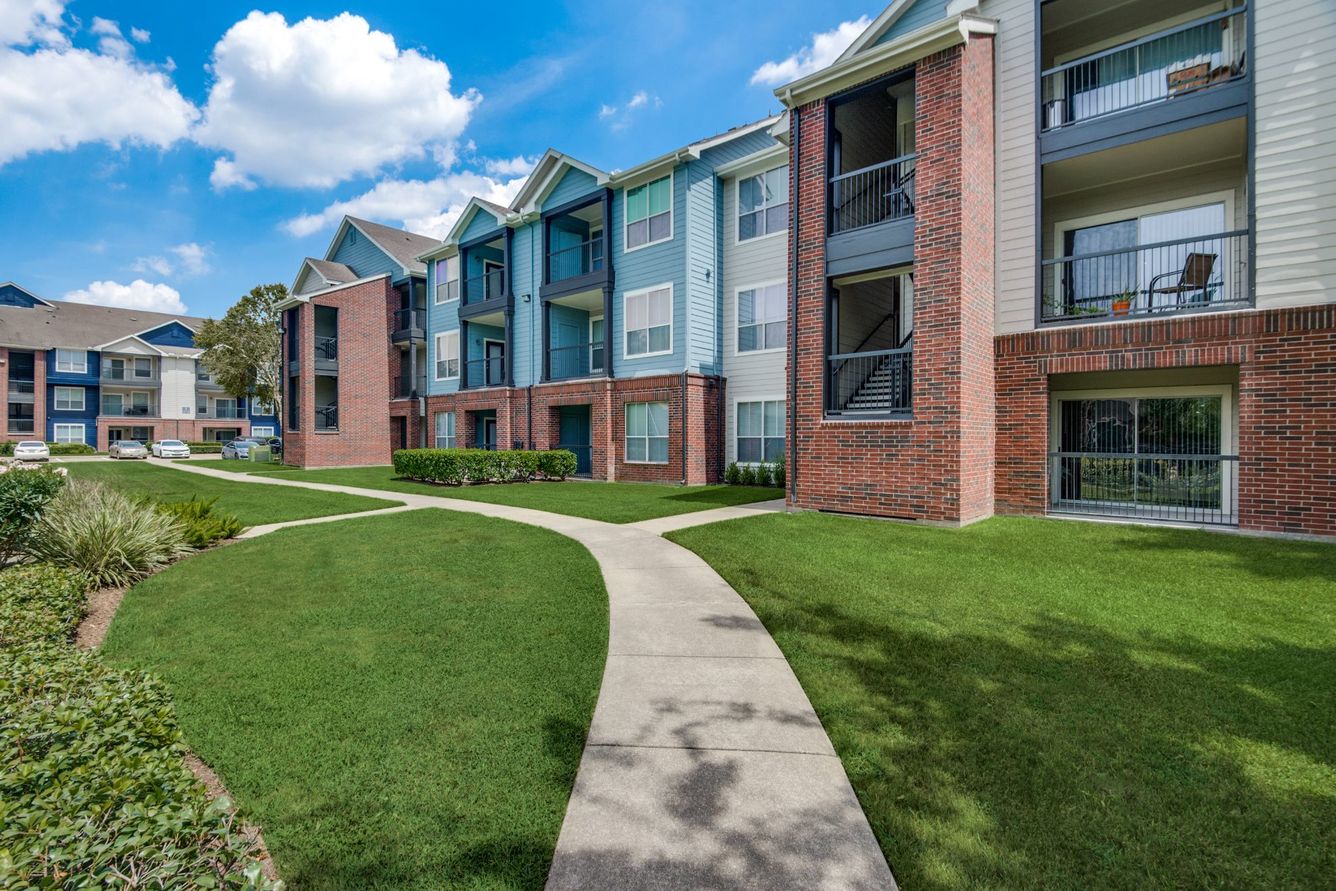 Energy Corridor Apartments Aventura on Briar Forest Home