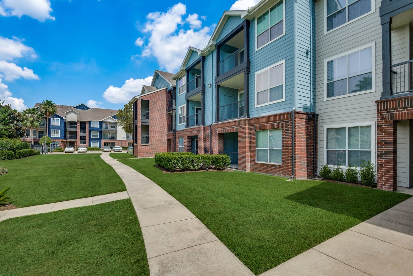 Energy Corridor Apartments Aventura on Briar Forest Home