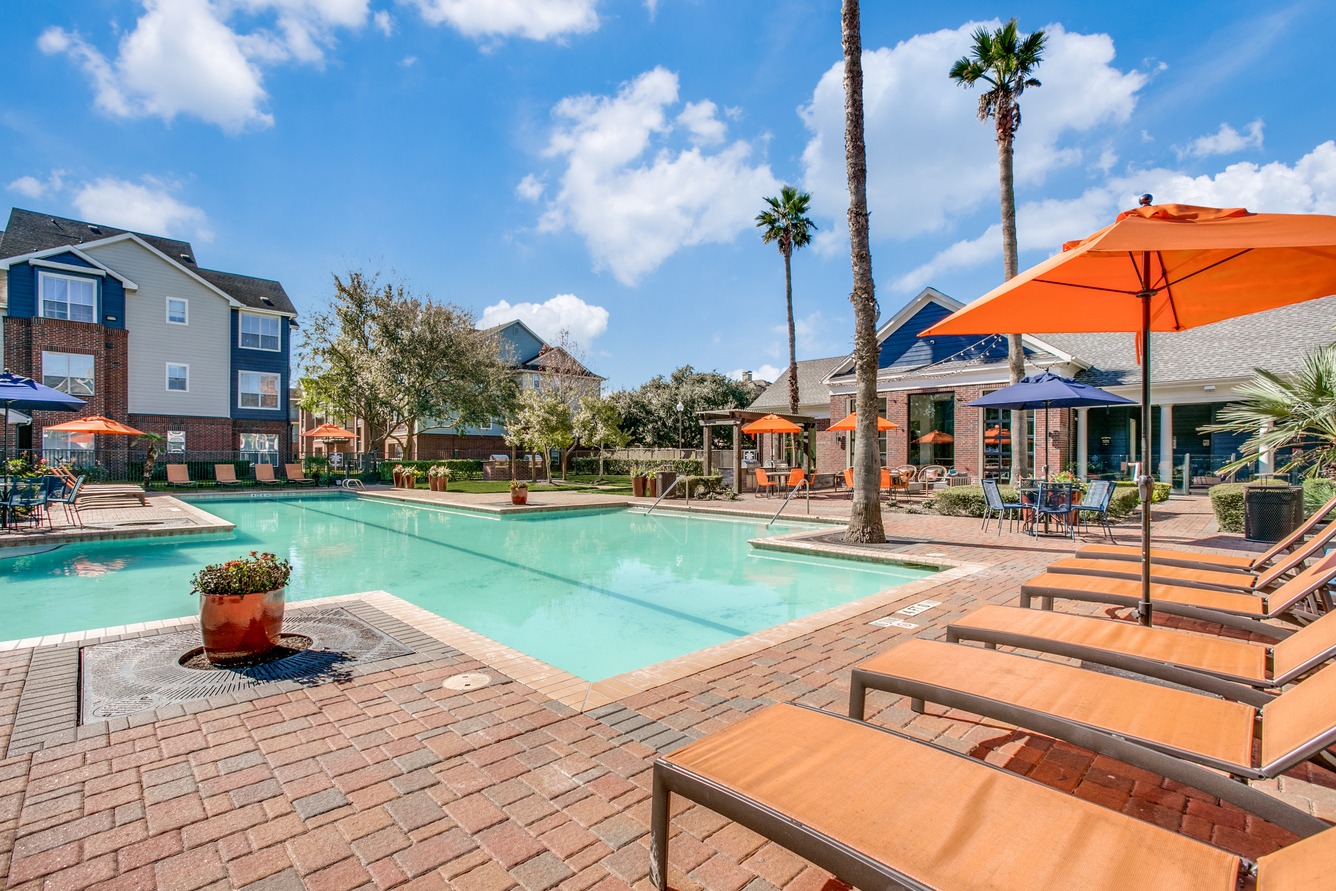 Briar Forest Apartments Aventura on Briar Forest